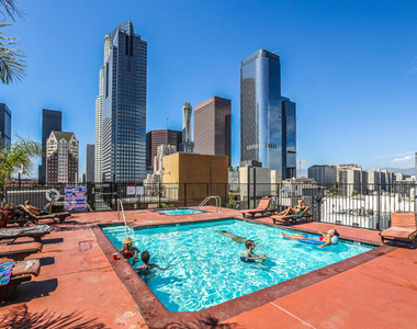 312 W 5th Street - Photo Thumbnail 17