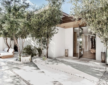 3539 Beverly Ridge Drive - Photo Thumbnail 2