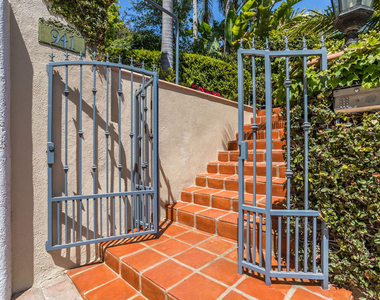 941 N Norman Place - Photo Thumbnail 3