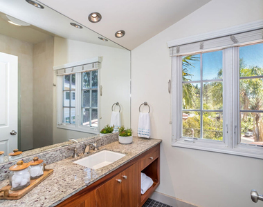 941 N Norman Place - Photo Thumbnail 54