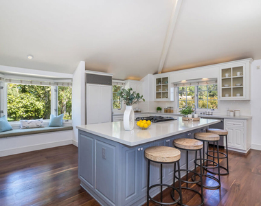 941 N Norman Place - Photo Thumbnail 26