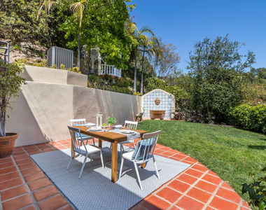 941 N Norman Place - Photo Thumbnail 6