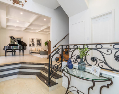 941 N Norman Place - Photo Thumbnail 17