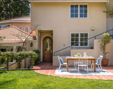 941 N Norman Place - Photo Thumbnail 12