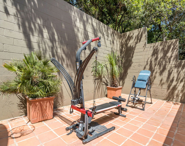 941 N Norman Place - Photo Thumbnail 61