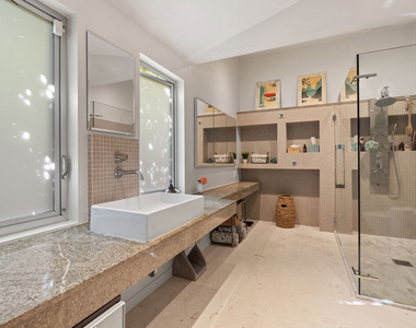 1853 Nichols Canyon Road - Photo Thumbnail 17