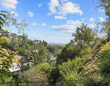 1853 Nichols Canyon Road - Photo Thumbnail 37