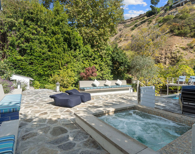 1853 Nichols Canyon Road - Photo Thumbnail 26