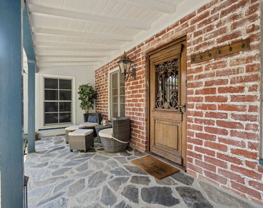 1853 Nichols Canyon Road - Photo Thumbnail 4