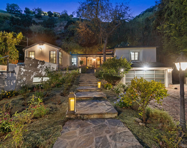 1853 Nichols Canyon Road - Photo Thumbnail 39