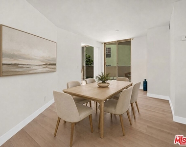 7250 Franklin Avenue - Photo Thumbnail 12
