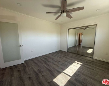 6821 Ben Avenue - Photo Thumbnail 12