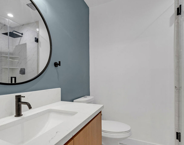 950 Havenhurst Drive - Photo Thumbnail 14