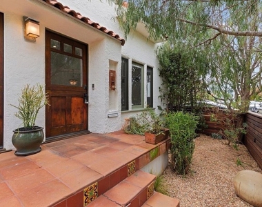 228 Rennie Avenue - Photo Thumbnail 3