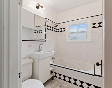 228 Rennie Avenue - Photo Thumbnail 18