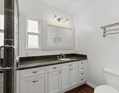 228 Rennie Avenue - Photo Thumbnail 15