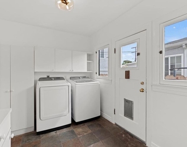 228 Rennie Avenue - Photo Thumbnail 12