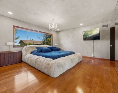 1133 Somera Road - Photo Thumbnail 26