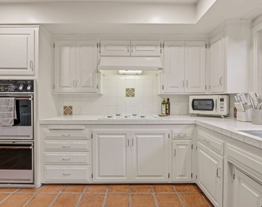 1133 Somera Road - Photo Thumbnail 14