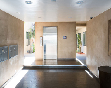 931 N Alfred Street - Photo Thumbnail 17