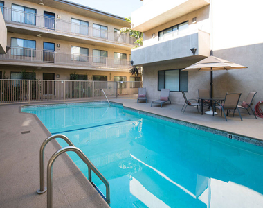931 N Alfred Street - Photo Thumbnail 31