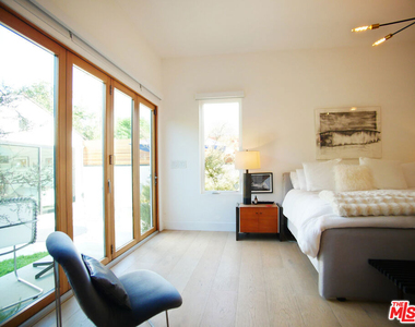 3744 Somerset Drive - Photo Thumbnail 20