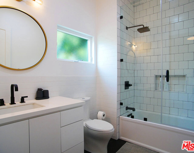 3744 Somerset Drive - Photo Thumbnail 14