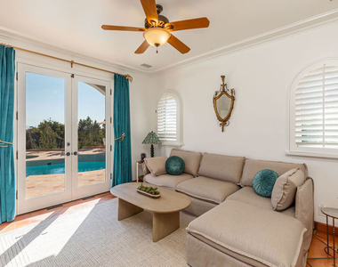 3453 Coast View Drive - Photo Thumbnail 9
