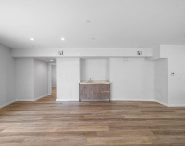 8532 Cashio Street - Photo Thumbnail 4