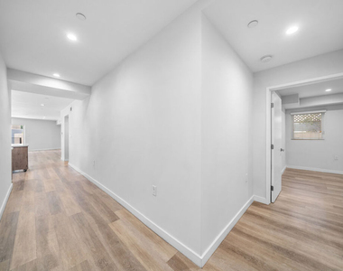 8532 Cashio Street - Photo Thumbnail 9