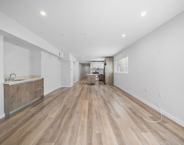 8532 Cashio Street - Photo Thumbnail 7
