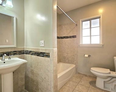 1020 S Norton Avenue - Photo Thumbnail 16
