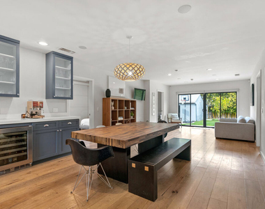 12939 Dickens Street - Photo Thumbnail 7