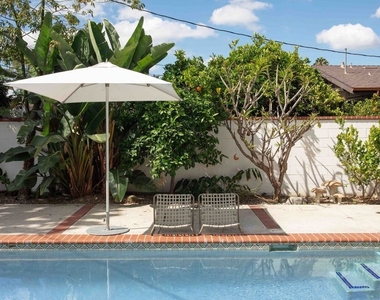 5662 Berkshire Drive - Photo Thumbnail 25