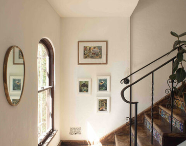 5662 Berkshire Drive - Photo Thumbnail 15