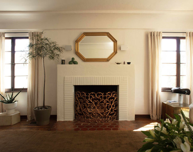 5662 Berkshire Drive - Photo Thumbnail 7