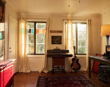 8012 Lark Lane - Photo Thumbnail 29