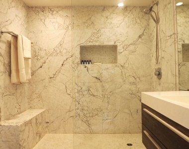 8012 Lark Lane - Photo Thumbnail 7