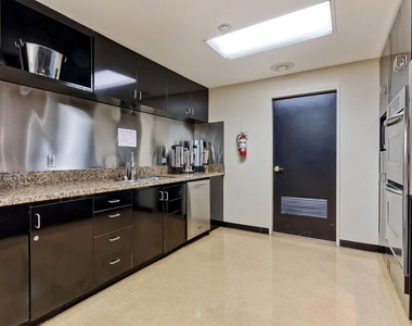 10430 Wilshire Boulevard - Photo Thumbnail 36