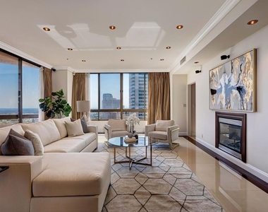 10430 Wilshire Boulevard - Photo Thumbnail 4