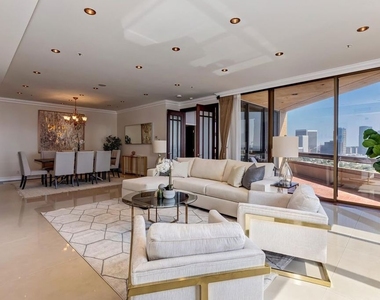 10430 Wilshire Boulevard - Photo Thumbnail 3