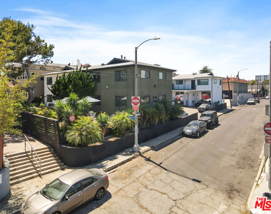 119 Paloma Avenue - Photo Thumbnail 19