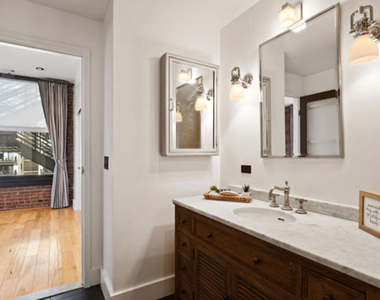 460 S Spring Street - Photo Thumbnail 10