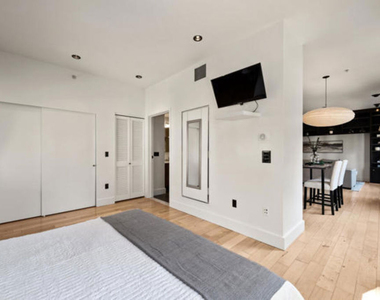460 S Spring Street - Photo Thumbnail 8