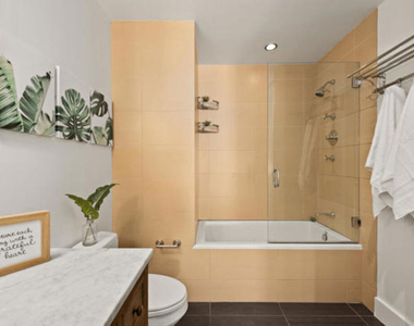 460 S Spring Street - Photo Thumbnail 12
