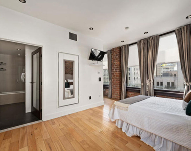 460 S Spring Street - Photo Thumbnail 9