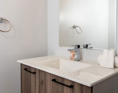 917 S Berendo Street - Photo Thumbnail 9