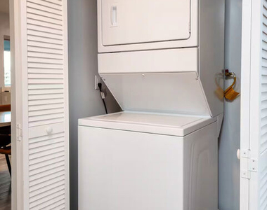 917 S Berendo Street - Photo Thumbnail 15