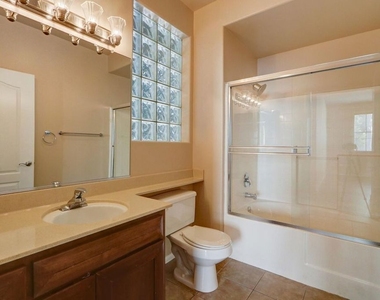 10275 Missouri Avenue - Photo Thumbnail 4