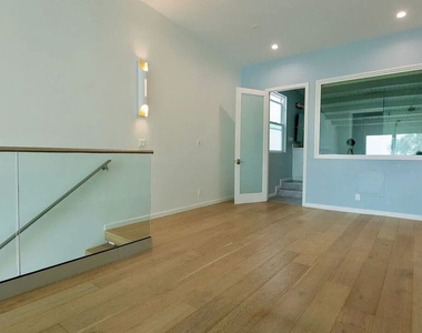 22 Navy Street - Photo Thumbnail 16